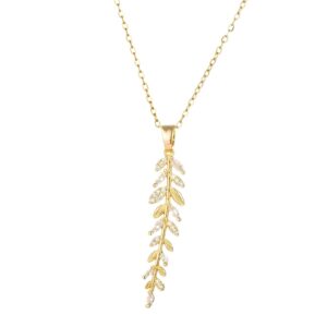 A golden leaf for timeless elegance